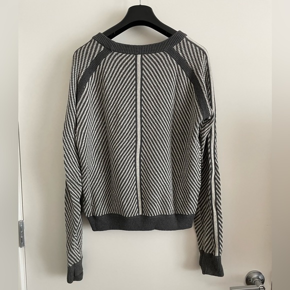 Lululemon striped sweater - Picture 7 of 8